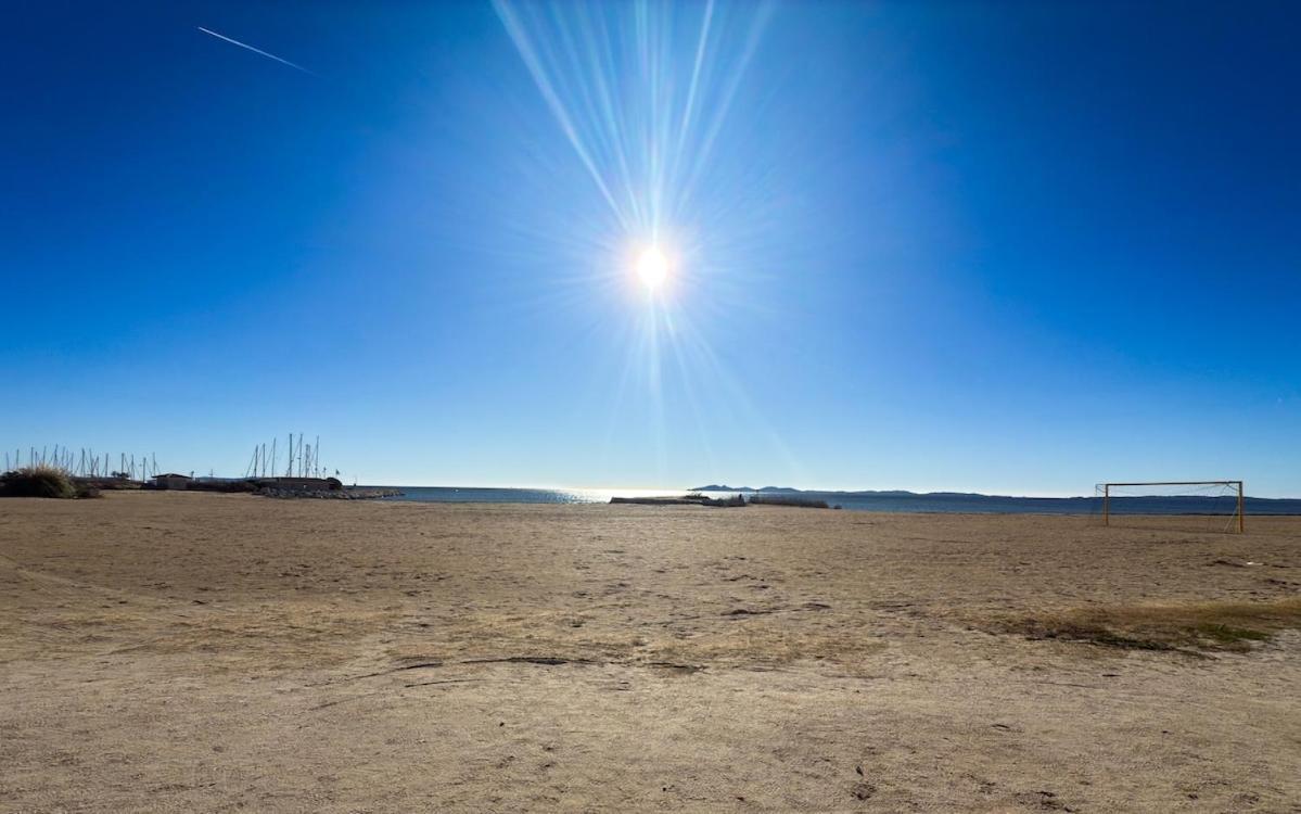 L Eden Croisette Nid Douillet En Bord De *